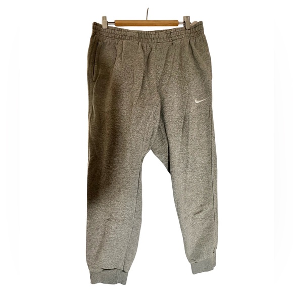 Nike Men’s Gray Sweatpants With Drawstring, Very Comfortable, Great For Activity - Picture 3 of 4